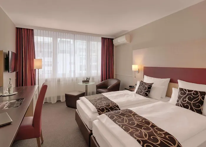 Western Mitte מלון 4*