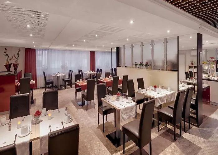 Western Mitte מלון